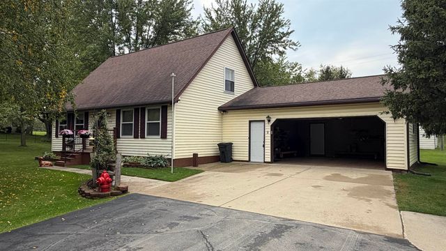 7275 Hall Road, Springfield Twp, MI 48350