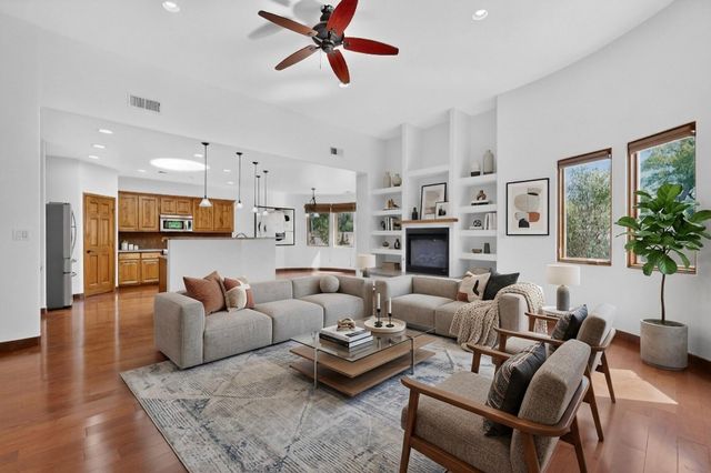 236 Anna Maria Place SW, Albuquerque, NM 87105