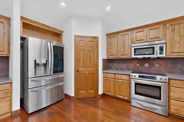236 Anna Maria Place SW, Albuquerque, NM 87105