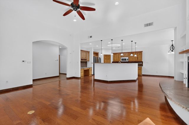 236 Anna Maria Place SW, Albuquerque, NM 87105