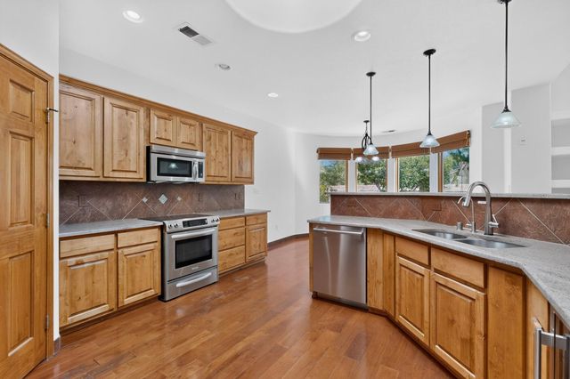 236 Anna Maria Place SW, Albuquerque, NM 87105