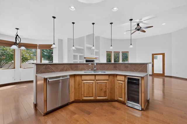 236 Anna Maria Place SW, Albuquerque, NM 87105