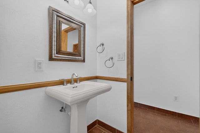 236 Anna Maria Place SW, Albuquerque, NM 87105