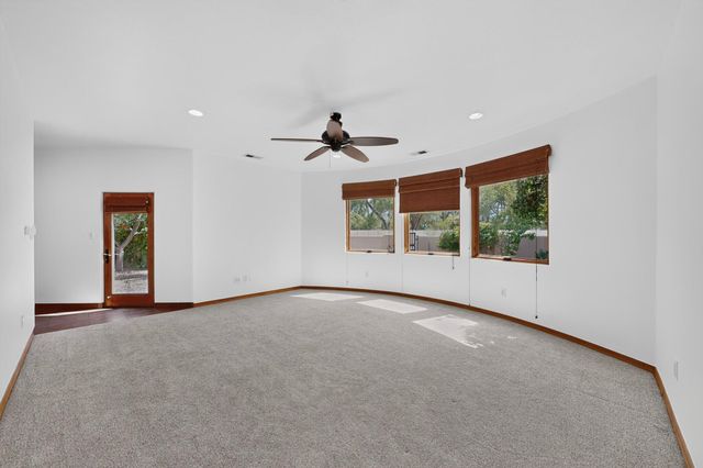 236 Anna Maria Place SW, Albuquerque, NM 87105