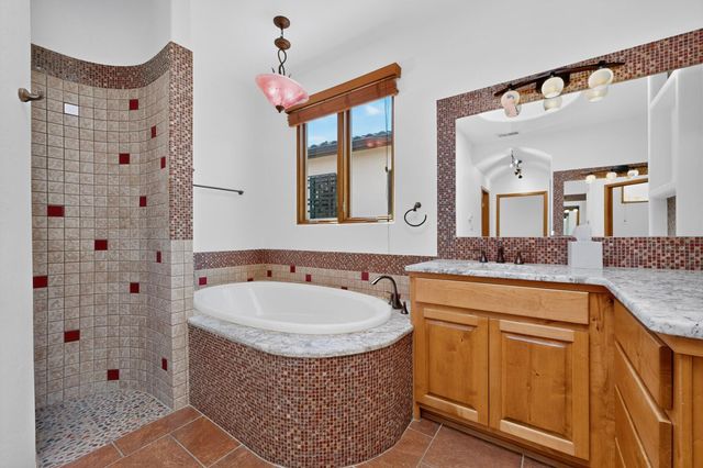 236 Anna Maria Place SW, Albuquerque, NM 87105