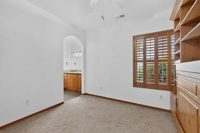 236 Anna Maria Place SW, Albuquerque, NM 87105