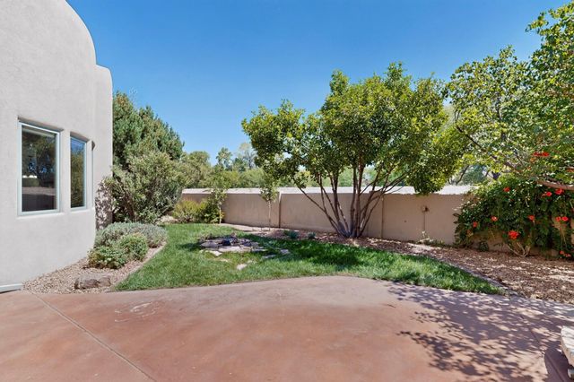 236 Anna Maria Place SW, Albuquerque, NM 87105