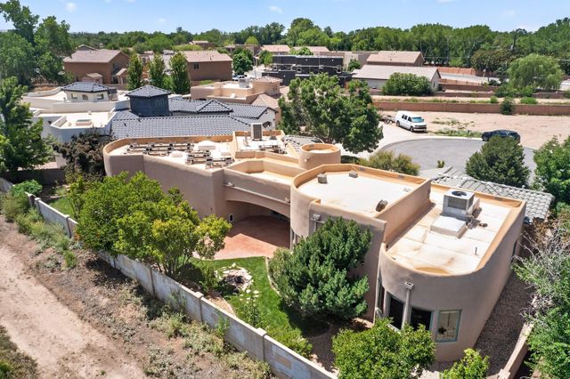 236 Anna Maria Place SW, Albuquerque, NM 87105