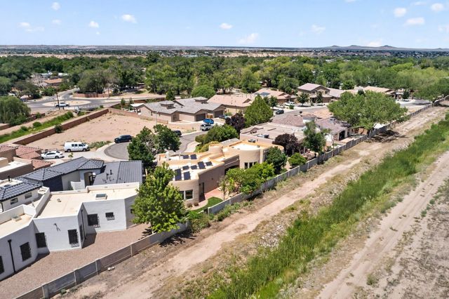 236 Anna Maria Place SW, Albuquerque, NM 87105