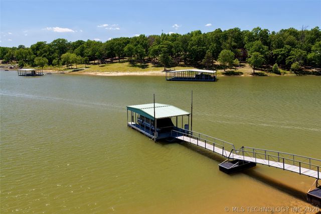 424808 E 1166 Road, Eufaula, OK 74432