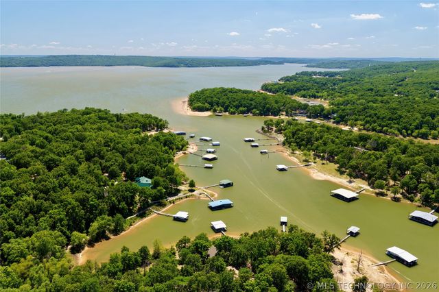 424808 E 1166 Road, Eufaula, OK 74432