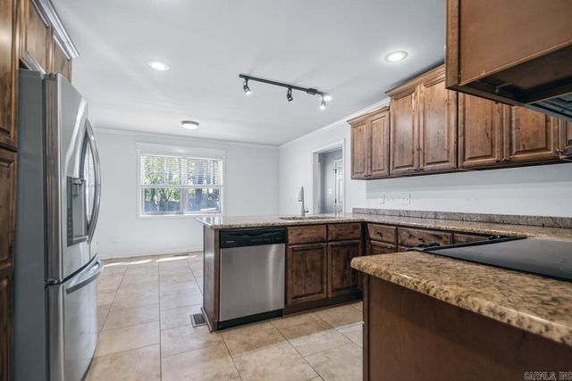 4 Barber Cove, Maumelle, AR 72113