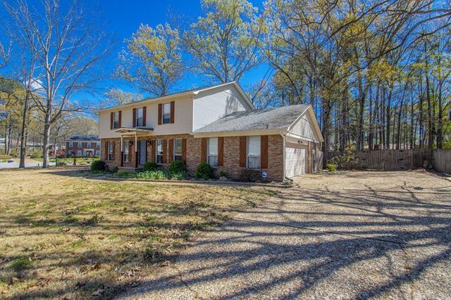 4 Barber Cove, Maumelle, AR 72113