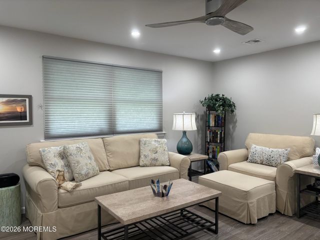 3 Greenwood Lane B, Whiting, NJ 08759