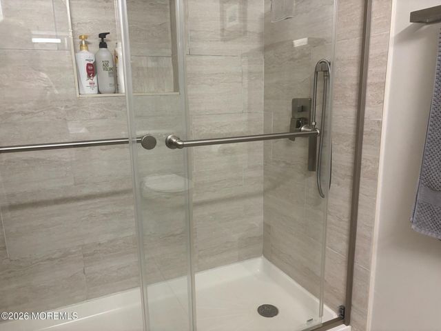 3 Greenwood Lane B, Whiting, NJ 08759