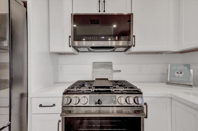 12545 Wolf Rd, Grass Valley, CA 95949