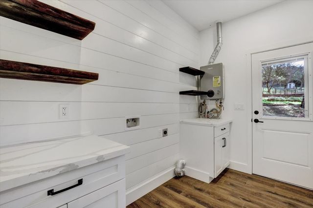 12545 Wolf Rd, Grass Valley, CA 95949