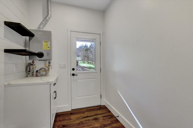 12545 Wolf Rd, Grass Valley, CA 95949