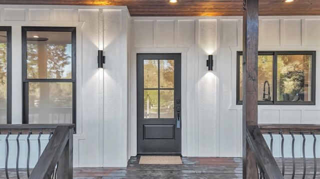 12545 Wolf Rd, Grass Valley, CA 95949