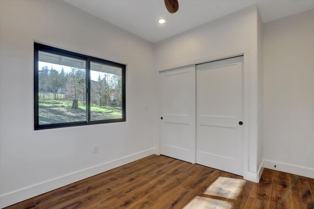 12545 Wolf Rd, Grass Valley, CA 95949