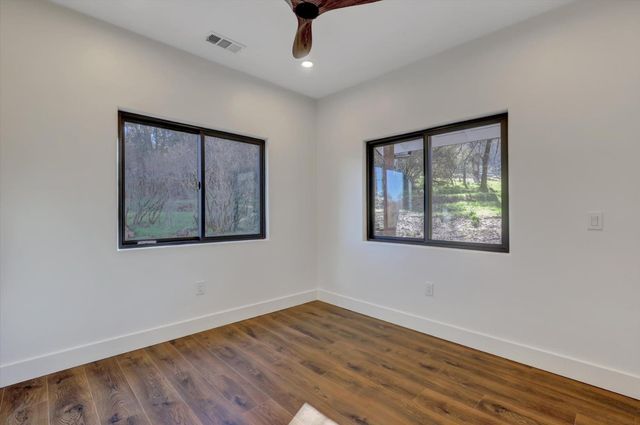 12545 Wolf Rd, Grass Valley, CA 95949