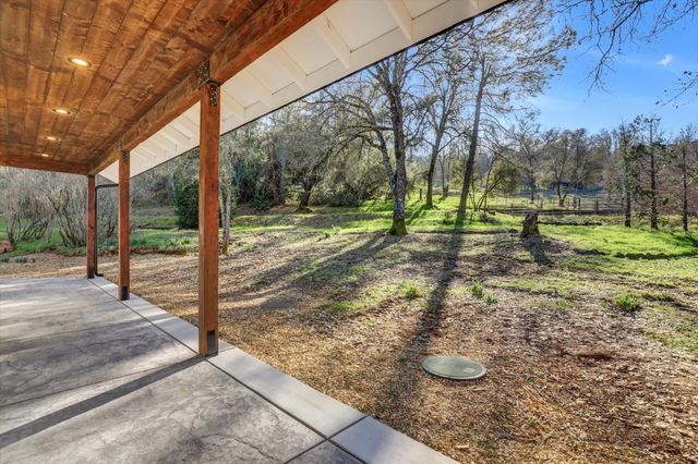12545 Wolf Rd, Grass Valley, CA 95949