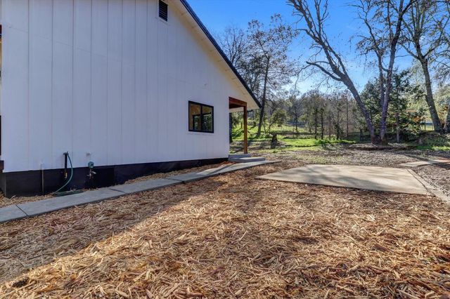12545 Wolf Rd, Grass Valley, CA 95949