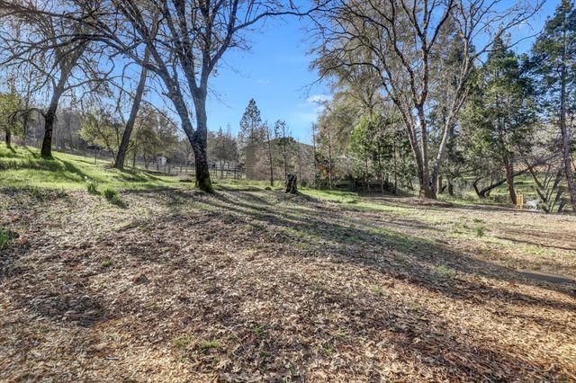 12545 Wolf Rd, Grass Valley, CA 95949