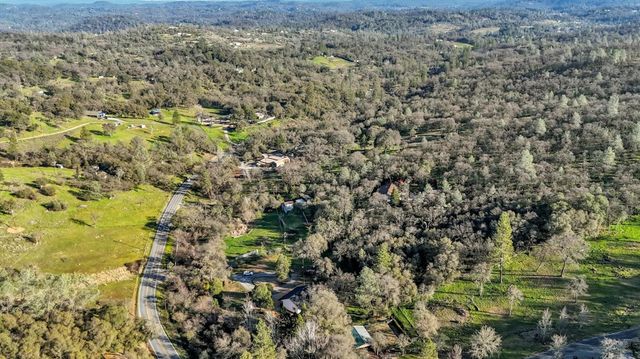 12545 Wolf Rd, Grass Valley, CA 95949