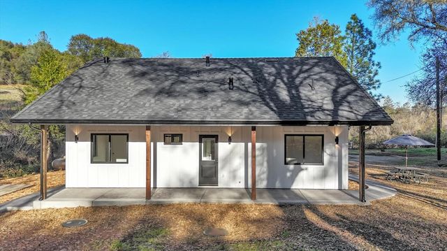 12545 Wolf Rd, Grass Valley, CA 95949