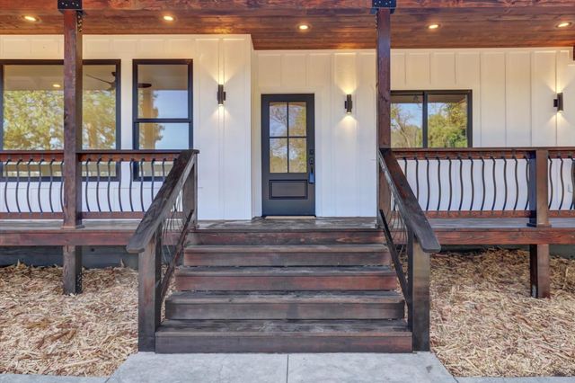 12545 Wolf Rd, Grass Valley, CA 95949