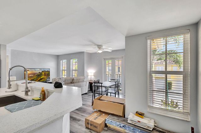 1120 Lake Shore Drive 206, Lake Park, FL 33403