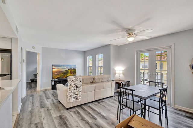 1120 Lake Shore Drive 206, Lake Park, FL 33403
