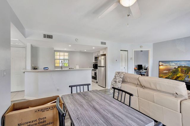 1120 Lake Shore Drive 206, Lake Park, FL 33403