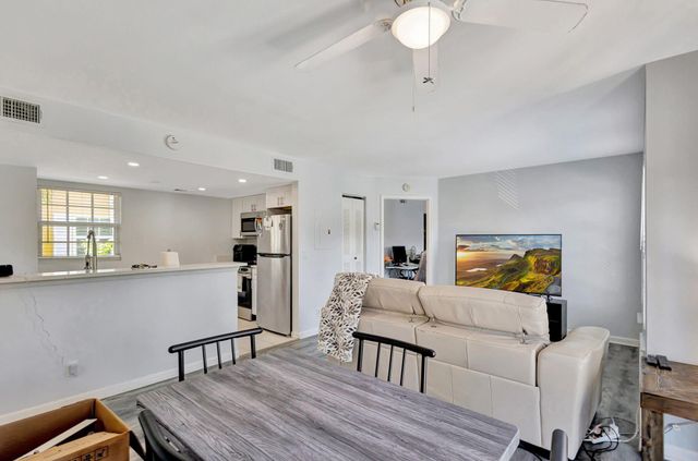 1120 Lake Shore Drive 206, Lake Park, FL 33403