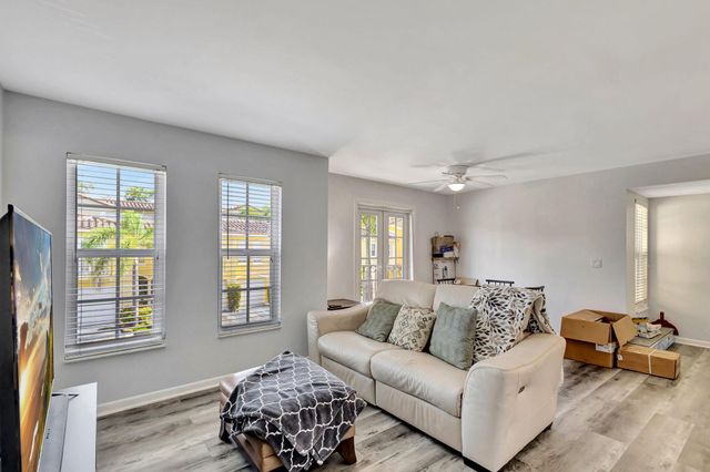 1120 Lake Shore Drive 206, Lake Park, FL 33403