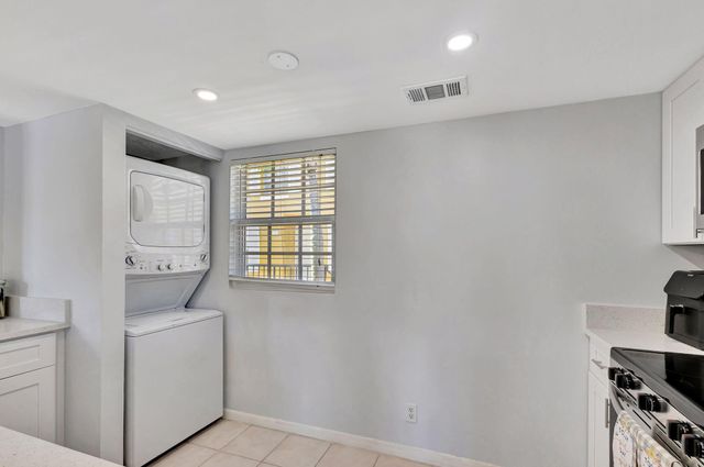 1120 Lake Shore Drive 206, Lake Park, FL 33403
