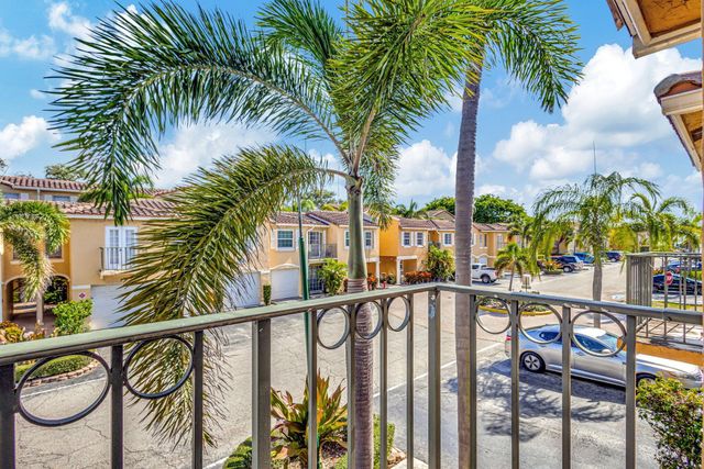 1120 Lake Shore Drive 206, Lake Park, FL 33403