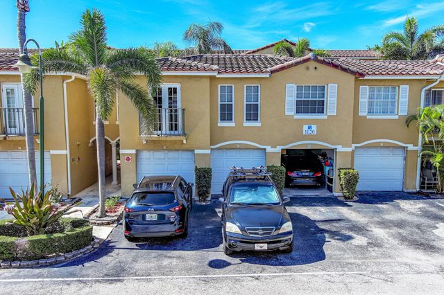 1120 Lake Shore Drive 206, Lake Park, FL 33403