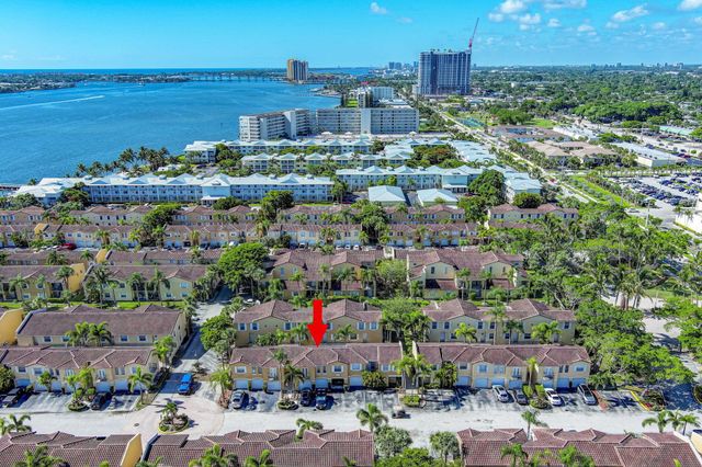 1120 Lake Shore Drive 206, Lake Park, FL 33403