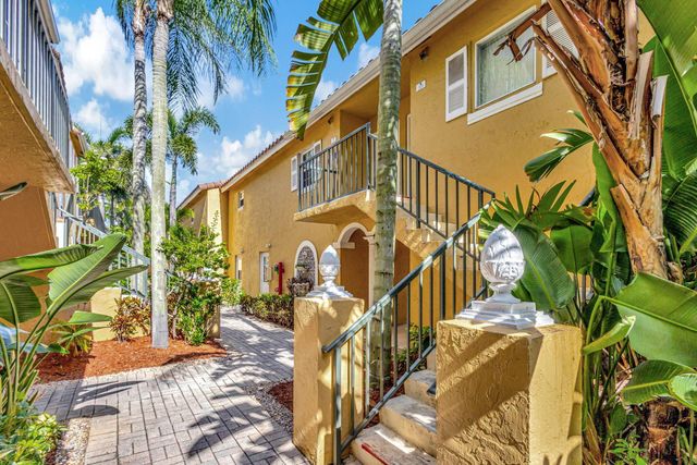 1120 Lake Shore Drive 206, Lake Park, FL 33403