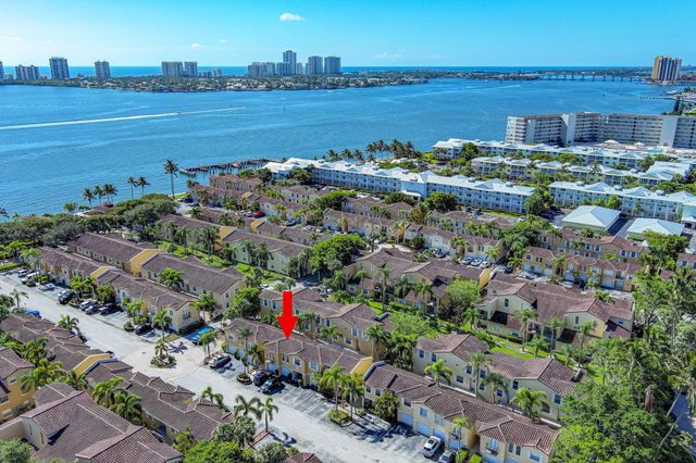 1120 Lake Shore Drive 206, Lake Park, FL 33403