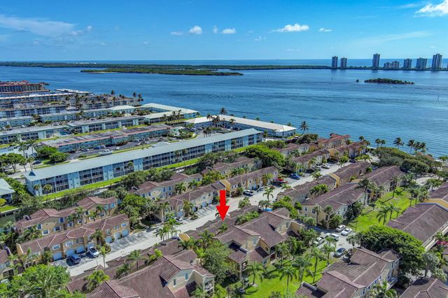 1120 Lake Shore Drive 206, Lake Park, FL 33403
