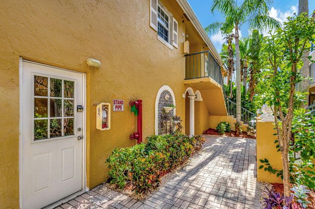 1120 Lake Shore Drive 206, Lake Park, FL 33403