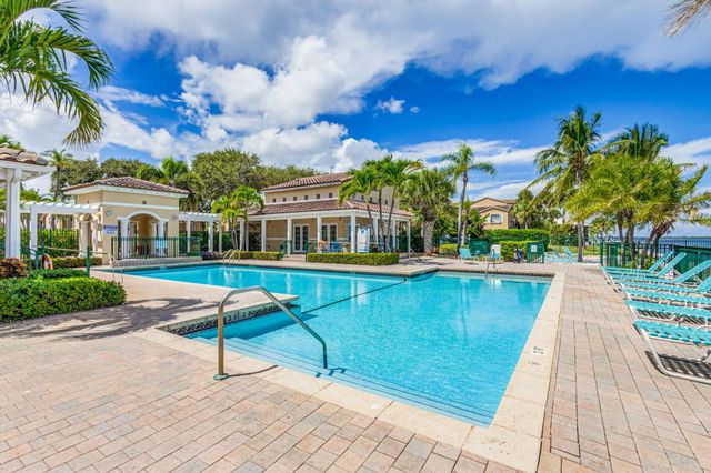 1120 Lake Shore Drive 206, Lake Park, FL 33403
