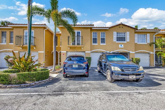 1120 Lake Shore Drive 206, Lake Park, FL 33403