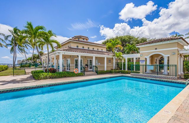 1120 Lake Shore Drive 206, Lake Park, FL 33403