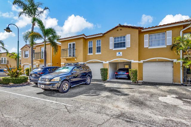 1120 Lake Shore Drive 206, Lake Park, FL 33403