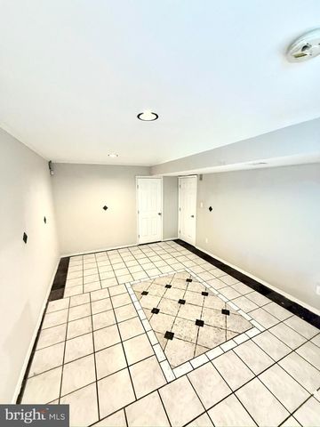 1215 KENT, Gwynn Oak, MD 21207