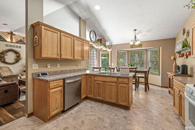 30336 Wynd Tree Boulevard, Elkhart, IN 46516